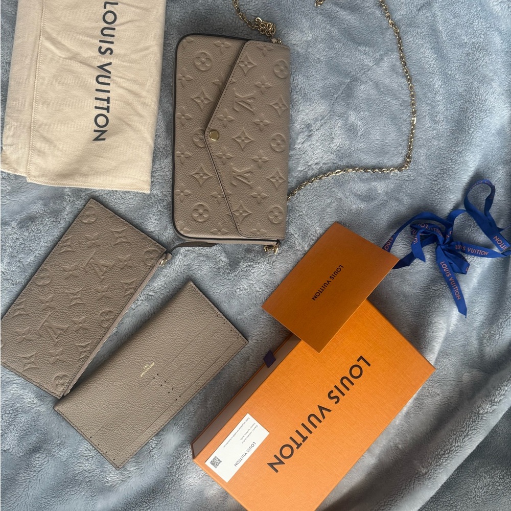 Louis Vuitton Beige Monogram Clutch